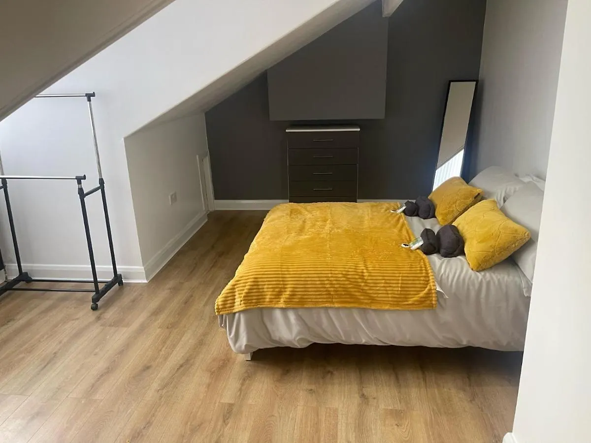 Leeds Serviced Accommodation アパート リーズ